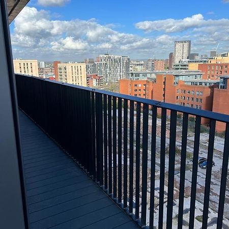 Luxury 2 Bed Apt With City View Манчестер Экстерьер фото
